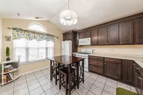 441 Cromwell Cir, Bartlett, IL 60103 photo 5