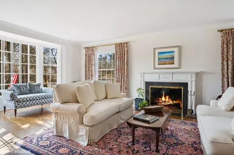 Living - 2610 Blackhawk Rd, Wilmette, IL 60091 photo 1 of 3
