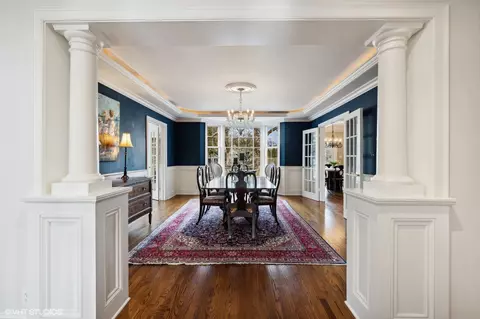 Dining - 2610 Blackhawk Rd, Wilmette, IL 60091 photo 2 of 4