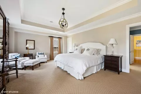 Bedroom - 2610 Blackhawk Rd, Wilmette, IL 60091 photo 2 of 5