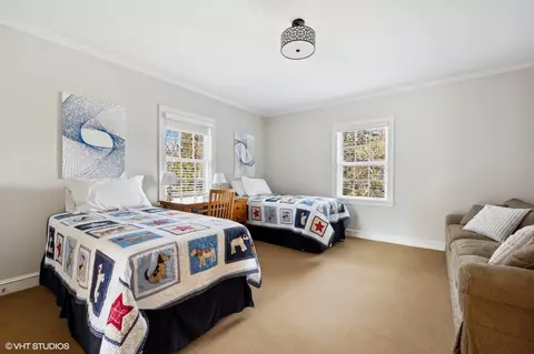 Bedroom - 2610 Blackhawk Rd, Wilmette, IL 60091 photo 4 of 5