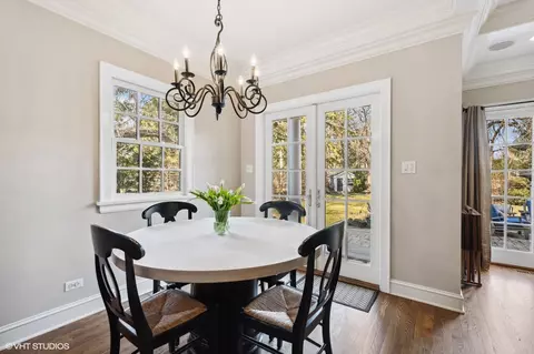 Dining - 2610 Blackhawk Rd, Wilmette, IL 60091 photo 4 of 4