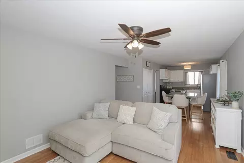 Living - 4995 Lichfield Dr, Hoffman Estates, IL 60010 photo 6 of 6