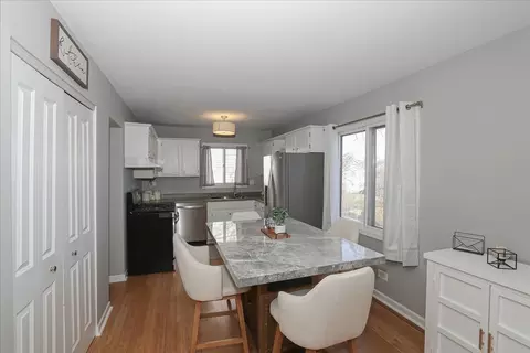 Dining - 4995 Lichfield Dr, Hoffman Estates, IL 60010 photo 3 of 3