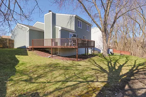 Exterior - 4995 Lichfield Dr, Hoffman Estates, IL 60010 photo 4 of 5