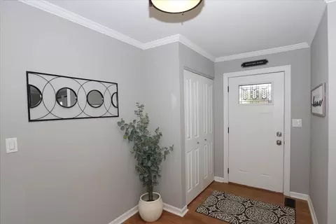 Entry Way - 4995 Lichfield Dr, Hoffman Estates, IL 60010 photo 1 of 1