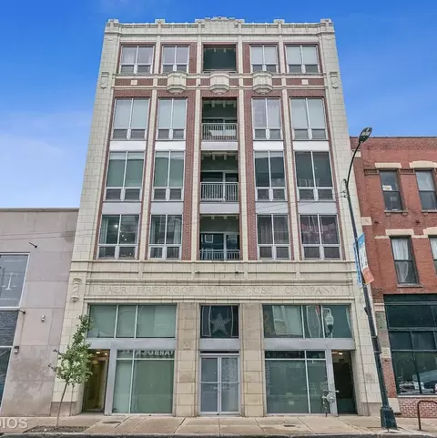 1927 N Milwaukee Ave #403, Chicago, IL 60647
