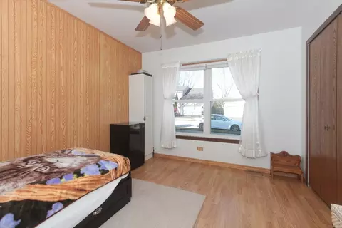 Bedroom - 3015 Middlebury Ct E, Aurora, IL 60504 photo 3 of 5