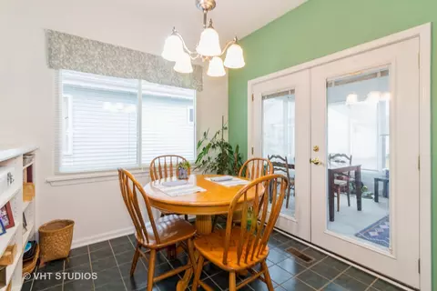 Dining - 13809 S Redbud Dr, Plainfield, IL 60544 photo 2 of 5