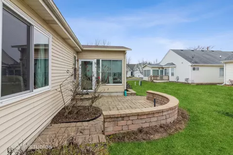 Exterior - 13809 S Redbud Dr, Plainfield, IL 60544 photo 8 of 12