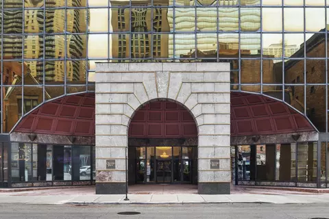 10 E Ontario St #1602, Chicago, IL 60611