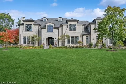 375 Old Farm Rd, Northfield, IL 60093