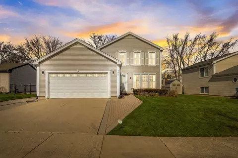 580 Thompson Blvd, Buffalo Grove, IL 60089