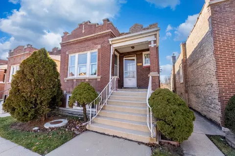 2218 S 61st Ct, Cicero, IL 60804