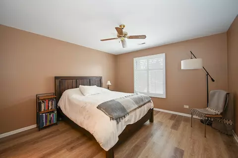 Bedroom - 1736 Harrow Ct #C, Wheaton, IL 60189 photo 2 of 3
