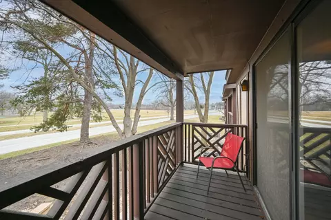 Exterior - 1736 Harrow Ct #C, Wheaton, IL 60189 photo 3 of 5