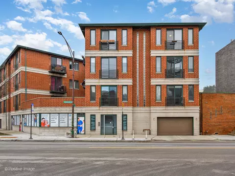 870 N Milwaukee Ave #404, Chicago, IL 60642