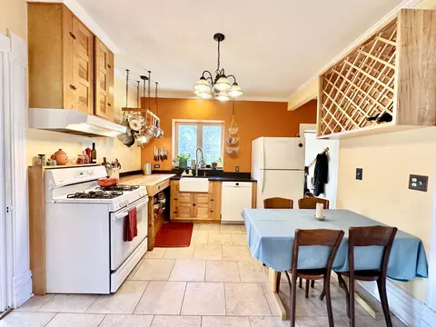 Kitchen - 104 N Commonwealth Ave, Elgin, IL 60123 photo 1 of 6