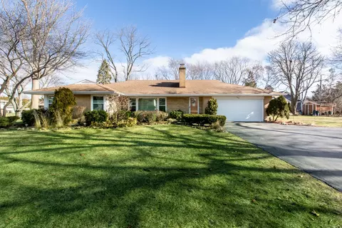 403 N Schoenbeck Rd, Prospect Heights, IL 60070