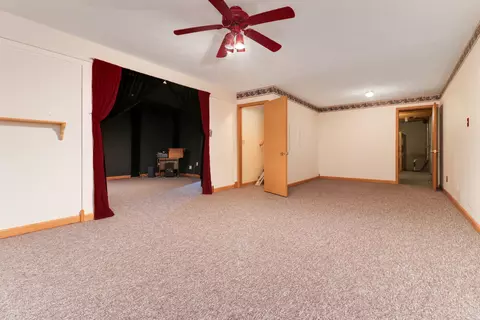 Living - 3510 Wegeng Dr, Bloomington, IL 61704 photo 2 of 3