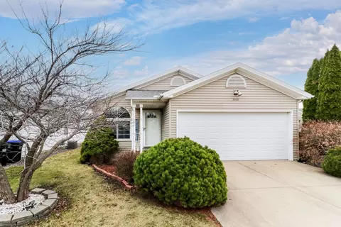 Exterior - 3510 Wegeng Dr, Bloomington, IL 61704 photo 2 of 10
