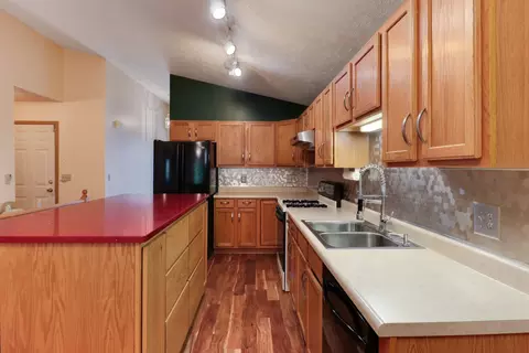 Kitchen - 3510 Wegeng Dr, Bloomington, IL 61704 photo 2 of 3