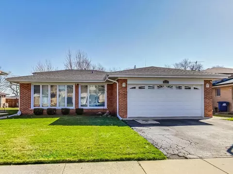 2173 Webster Ln, Des Plaines, IL 60018