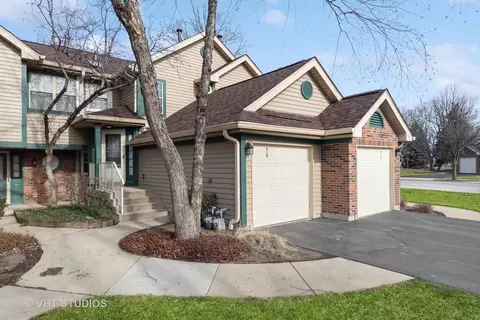 918 Ridgefield Ln, Wheeling, IL 60090
