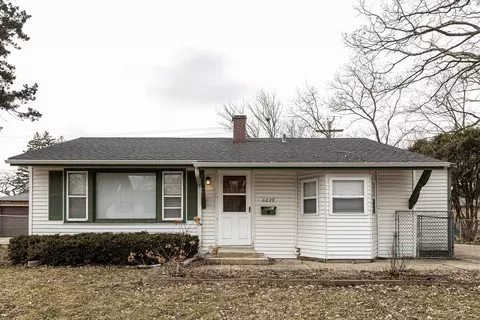 6038 Hampton Dr, Carpentersville, IL 60110