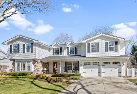1319 Christina Ln, Northbrook, IL 60062