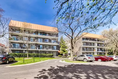 9530 Lamon Ave #107, Skokie, IL 60077