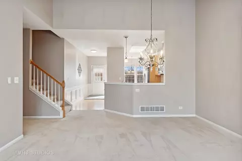 Dining - 2804 Waterfront Ave, Algonquin, IL 60102 photo 4 of 4