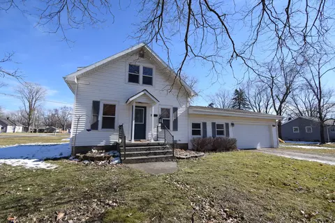 309 N West St, Hudson, IL 61748