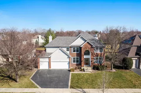573 Arrowhead Dr, Yorkville, IL 60560