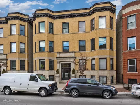 712 W Cornelia Ave #3, Chicago, IL 60657