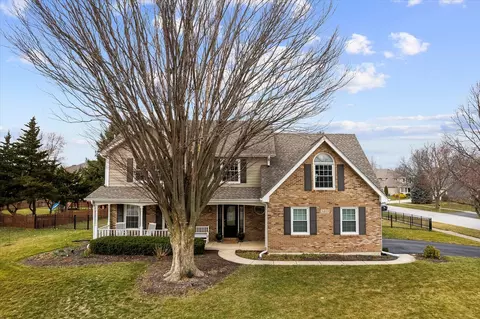 3403 Falkner Dr, Naperville, IL 60564
