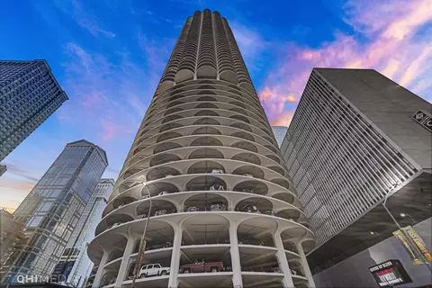300 N State St #2610, Chicago, IL 60654