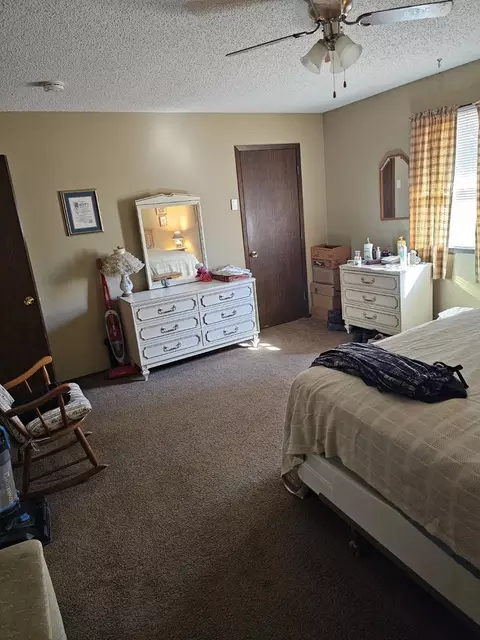Bedroom - 2400 Austin Dr, Springfield, IL 62704 photo 7 of 9