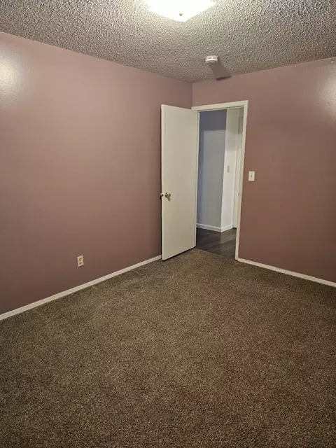 Bedroom - 2400 Austin Dr, Springfield, IL 62704 photo 5 of 9