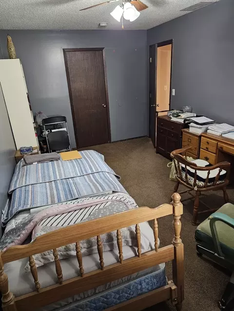 Bedroom - 2400 Austin Dr, Springfield, IL 62704 photo 8 of 9