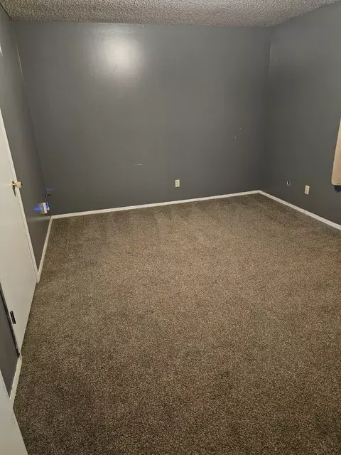 Other - 2400 Austin Dr, Springfield, IL 62704 photo 2 of 5
