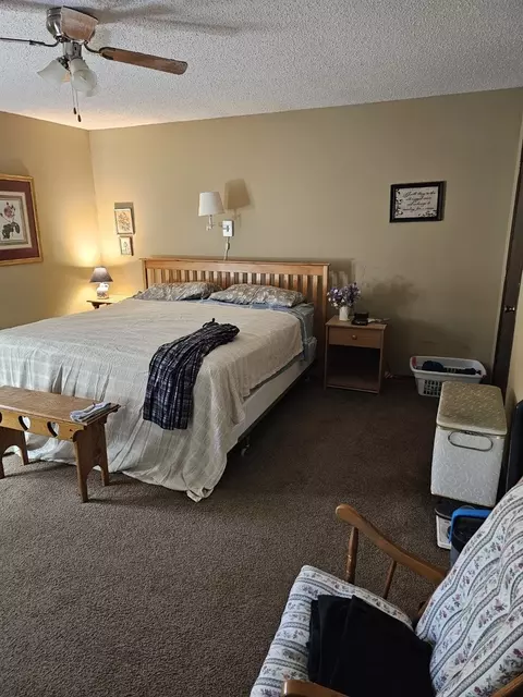 Bedroom - 2400 Austin Dr, Springfield, IL 62704 photo 6 of 9