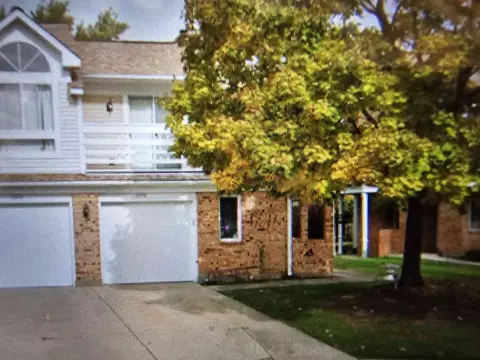 1072 Courtland Dr #1072, Buffalo Grove, IL 60089