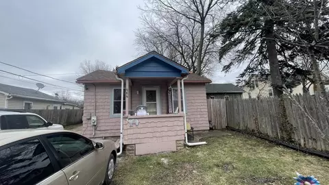 464 S East Ave, Aurora, IL 60505