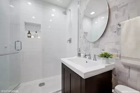 237 E Delaware Pl #2A, Chicago, IL 60611 photo 14