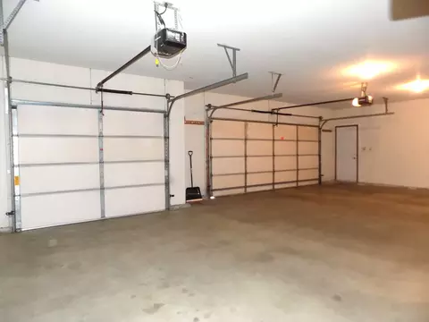 Exterior - 4252 Waltham Rd, Roscoe, IL 61073 photo 6 of 7