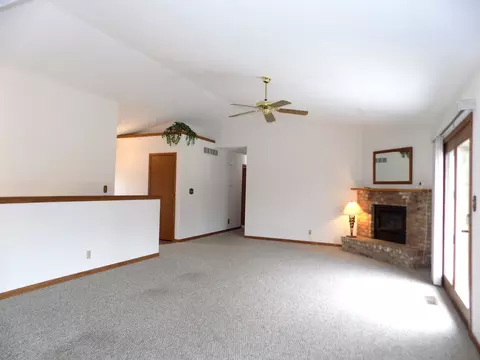 Living - 4252 Waltham Rd, Roscoe, IL 61073 photo 6 of 6