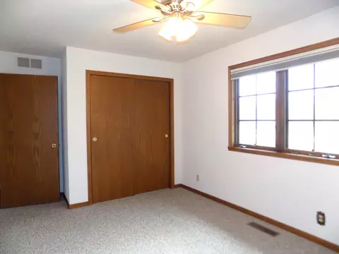 Bedroom - 4252 Waltham Rd, Roscoe, IL 61073 photo 3 of 5