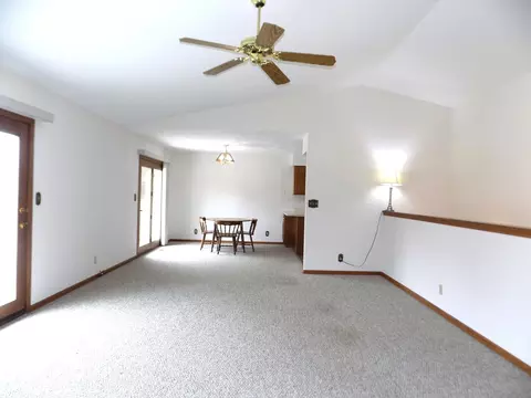 Living - 4252 Waltham Rd, Roscoe, IL 61073 photo 4 of 6
