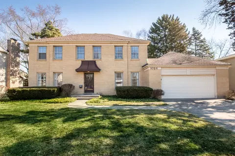 1024 Dawes St, Libertyville, IL 60048